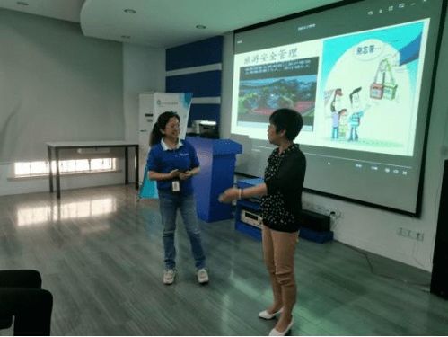 家门口的旅游咨询服务 一站式解决吃住行游购娱